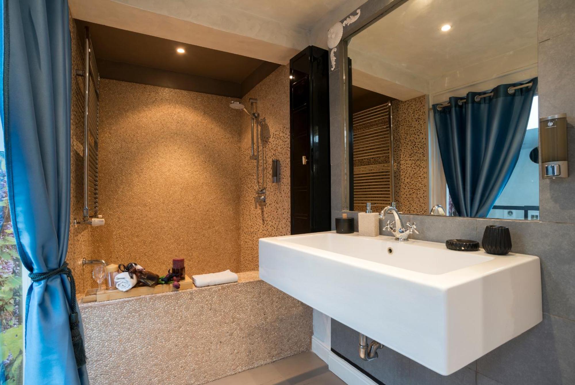 Luxury Piazza Di Spagna Escape With Private Apartamento Roma